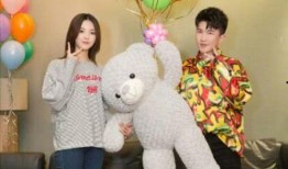 吃瓜吃到正主面前娱乐圈,吃瓜群众意外撞见明星正主，娱乐圈风云再起